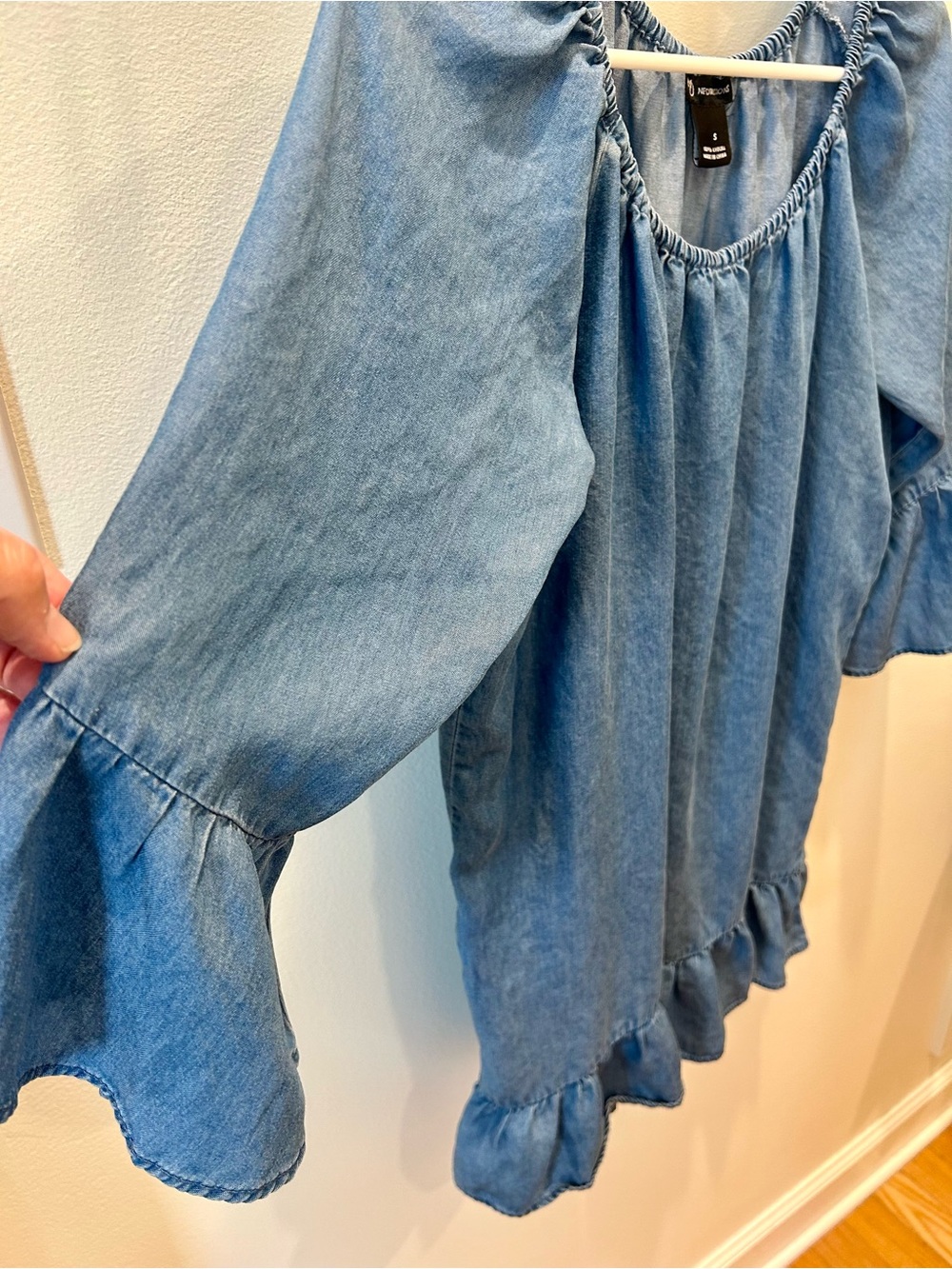 New Directions Blue Denim-Look Boho Ruffle Peasant Blouse Size Small